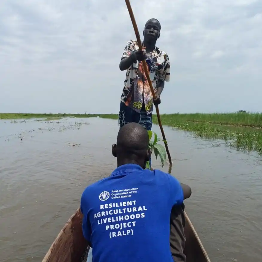 Canoes Deliver Aid to Flood Victims in Twic East