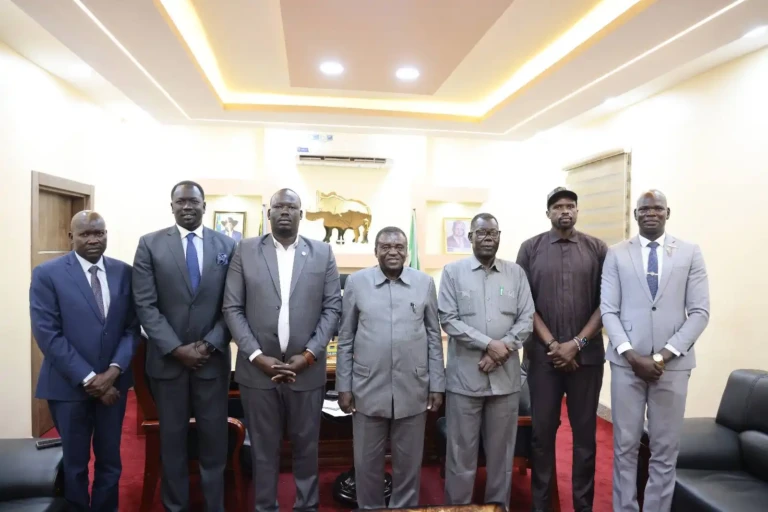 Mujung Meets Basketball, Football and Olympics Chiefs