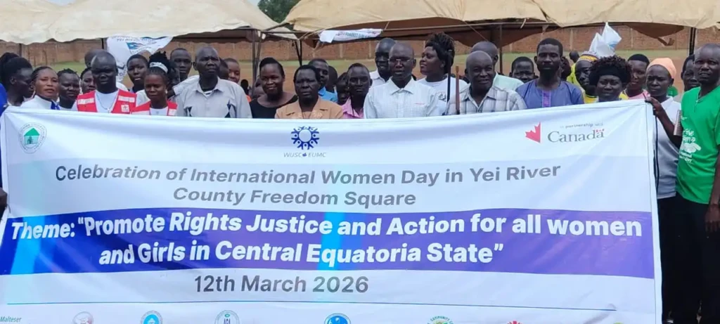 Leaders and participants pose for group photo during the event