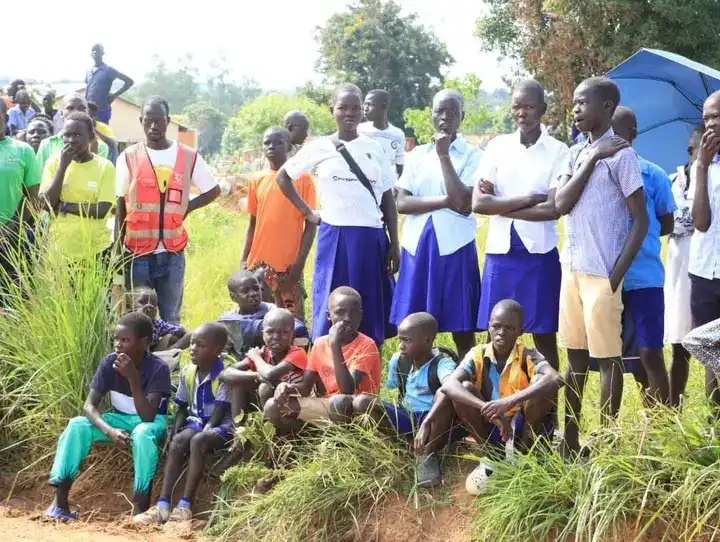 Local residents and school pupils in Mere-Kajo-Keji County. Photo Credit: Press Unit, Office of the governor
