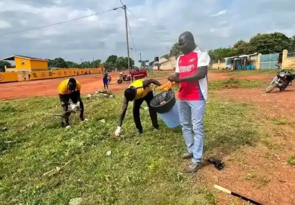 Yei Local Residents Takes up clean Up Drive. Photo Credit: Godi Goda.