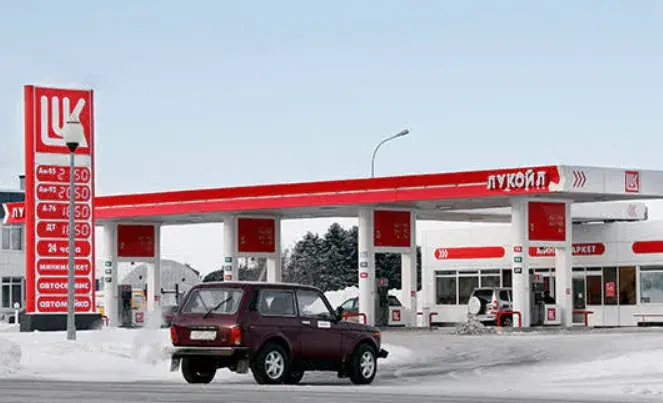 Fuel Crisis Pushes Russia to Revive Low Grade Petrol