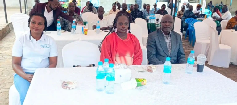 Minister Agole pledges support for Mugwo maternity construction