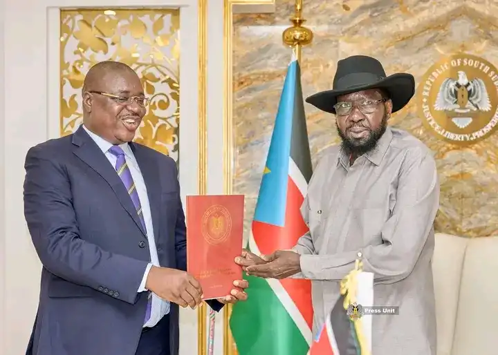 President Kiir (Right) and Central Equatoria State Governor Adil (Left) Credit: Press Unit, Office of the President, RSS