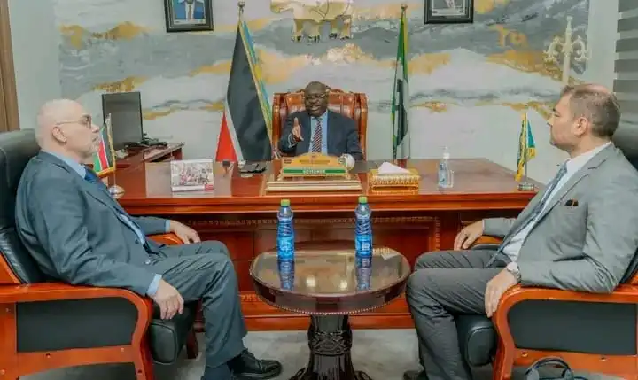 Governor Adil Far ends and Turkey officials in a meeting at the State secretariate