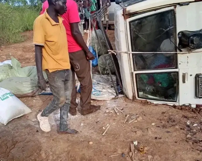 Car over turned on the Yei-Juba Road