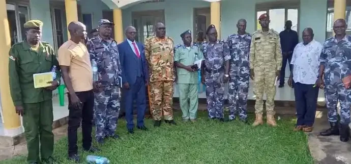 Commissioner Losio and Revenue and seucrity officials in Jale Border