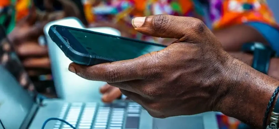 Data Costs Limit Kenyan Mobile Internet Users, GSMA Study Finds