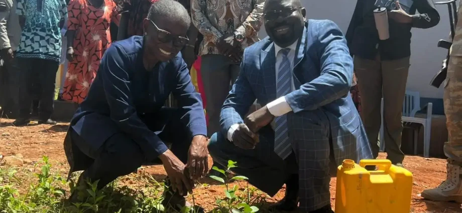 UN Envoy Meets Women, Traders in Tambura County
