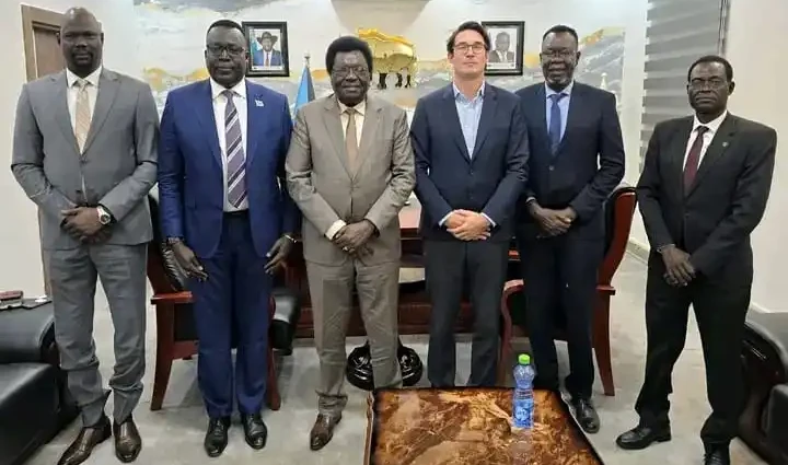 World Bank and State officials pose for a group Photo after the meeting. Photo Credit-Press Unit-Office of the Governor